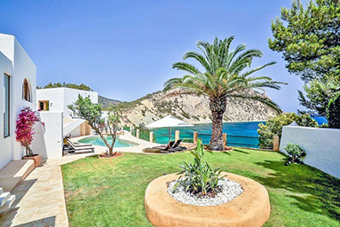 Ibiza waterfront luxury holiday rental with pool and access to the sea 